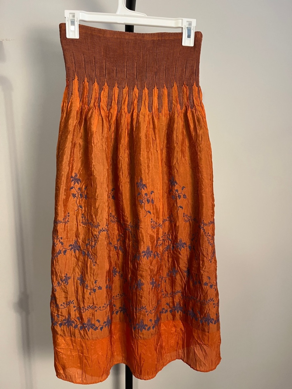 One Size Lapis strapless tube midi dress / midi skirt floral vine detail orange